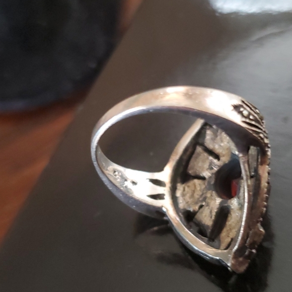 VINTAGE S.S GARNETS,BLACK ONYX RING - Picture 4 of 6